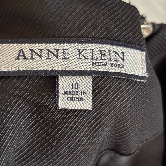 Anne Klein Black Sleeveless Midi Fit-Flare Dress with Pockets - Picture 3 of 9